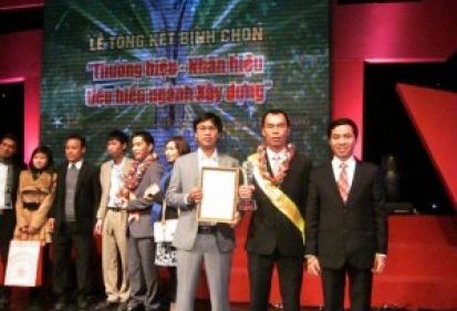 FECON vinh dự được bình chọn top 10 thương hiệu – nhãn hiệu tiêu biểu ngành xây dựng Việt Nam năm 2011