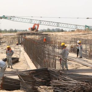 NGƯỜI FECON “VƯỢT NẮNG” TRÊN CÔNG TRƯỜNG KHU BẾN CẢNG MỸ THỦY, QUẢNG TRỊ