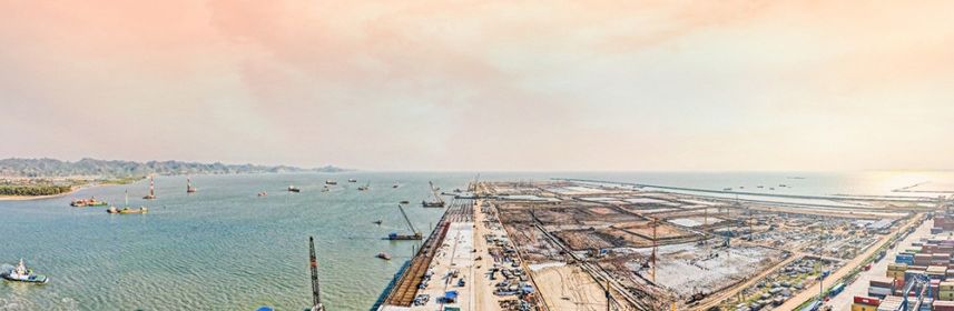 ĐÓN HƠN 300 NGÀN TỶ ĐỒNG PHÁT TRIỂN HẠ TẦNG CẢNG BIỂN: CƠ HỘI VÀ THÁCH THỨC CHO NHÀ THẦU XÂY DỰNG VIỆT